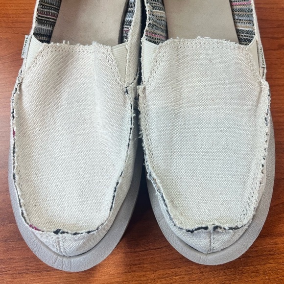 Sanuk Women's Sidewalk Surfer Loafers Slip On Size 9 - Picture 2 of 15